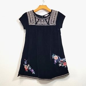 Johnny Was black velvet peasant dress embroidered floral detail  girls 8/9 yrs